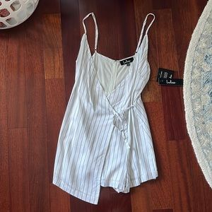 LULUS NWT FRONT TIE STRIPED ROMPER